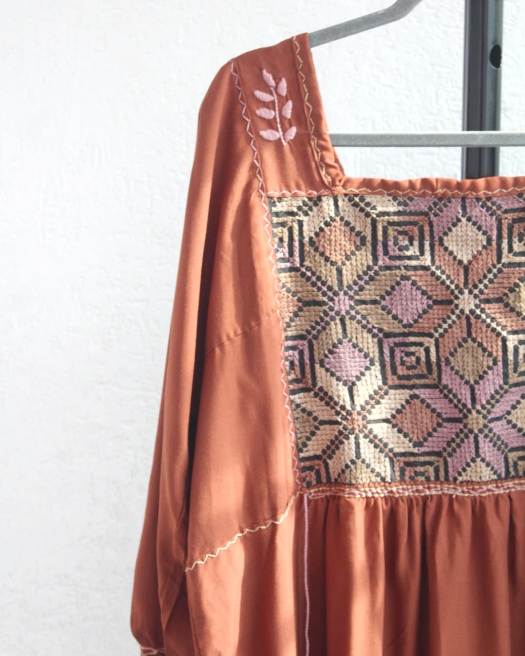 Vestido Julia Flores Manga XL / XXL Marrón