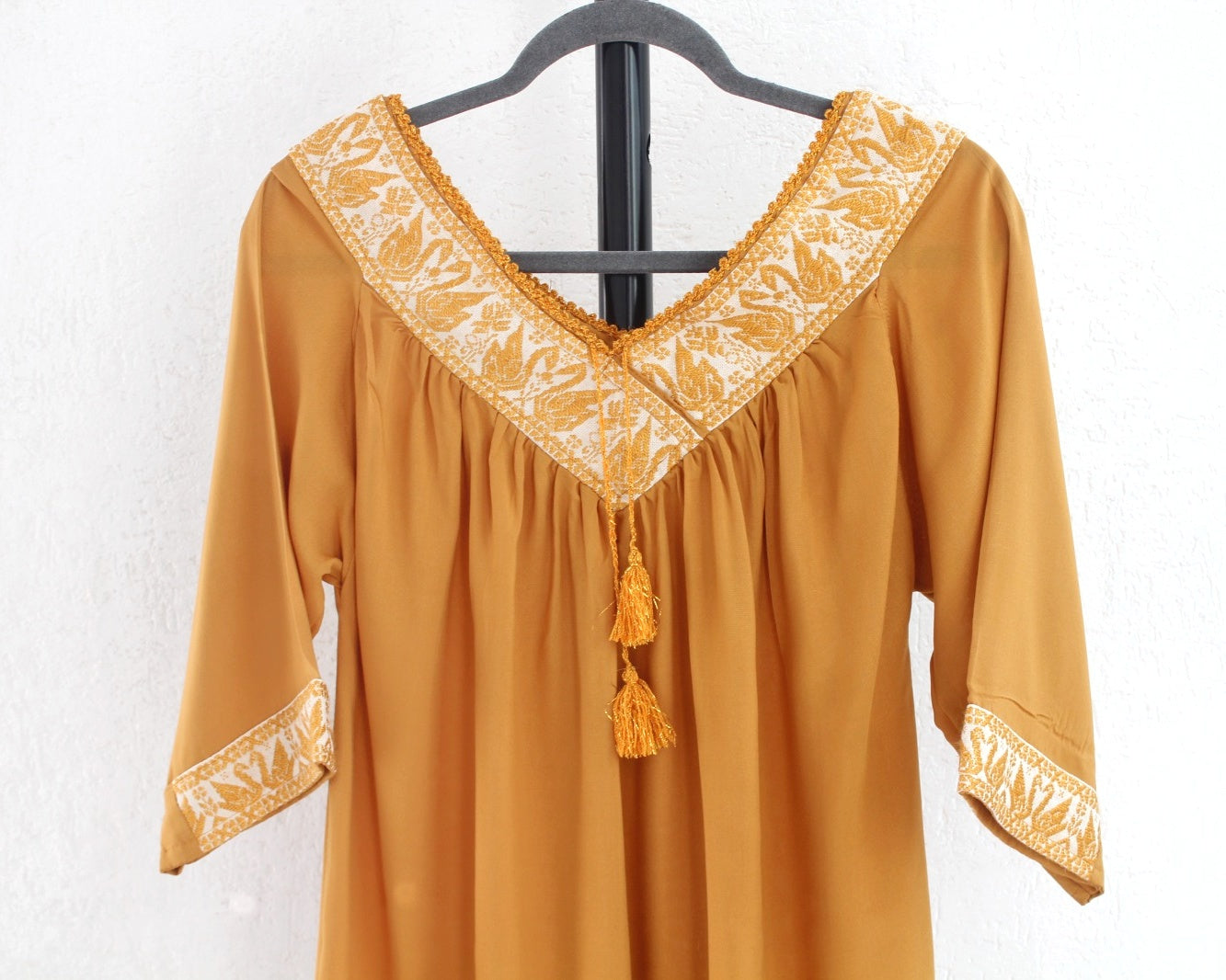 Blusa Cuello V Amarillo Cisne