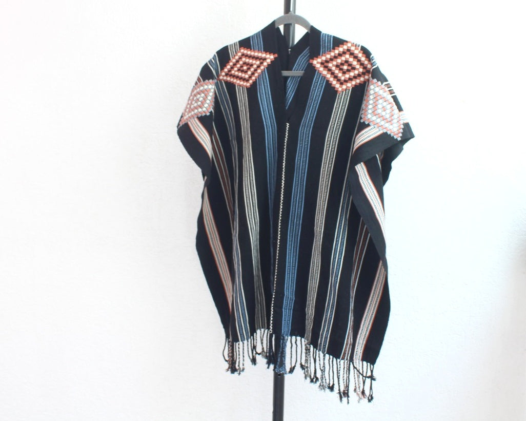 Jorongo Rombos Negro Lineas