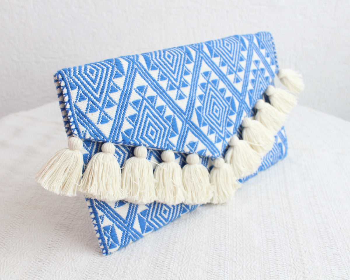 Clutch Artesanal Estrellas Diamante Blanco Azul