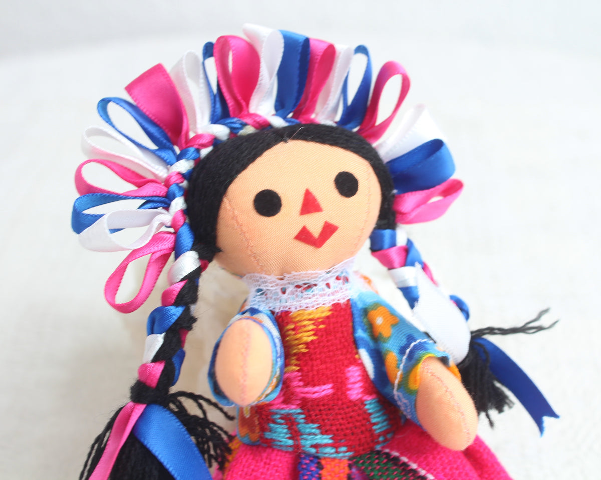 Muñeca Lelé Pequeña Azul Rosa Blanco