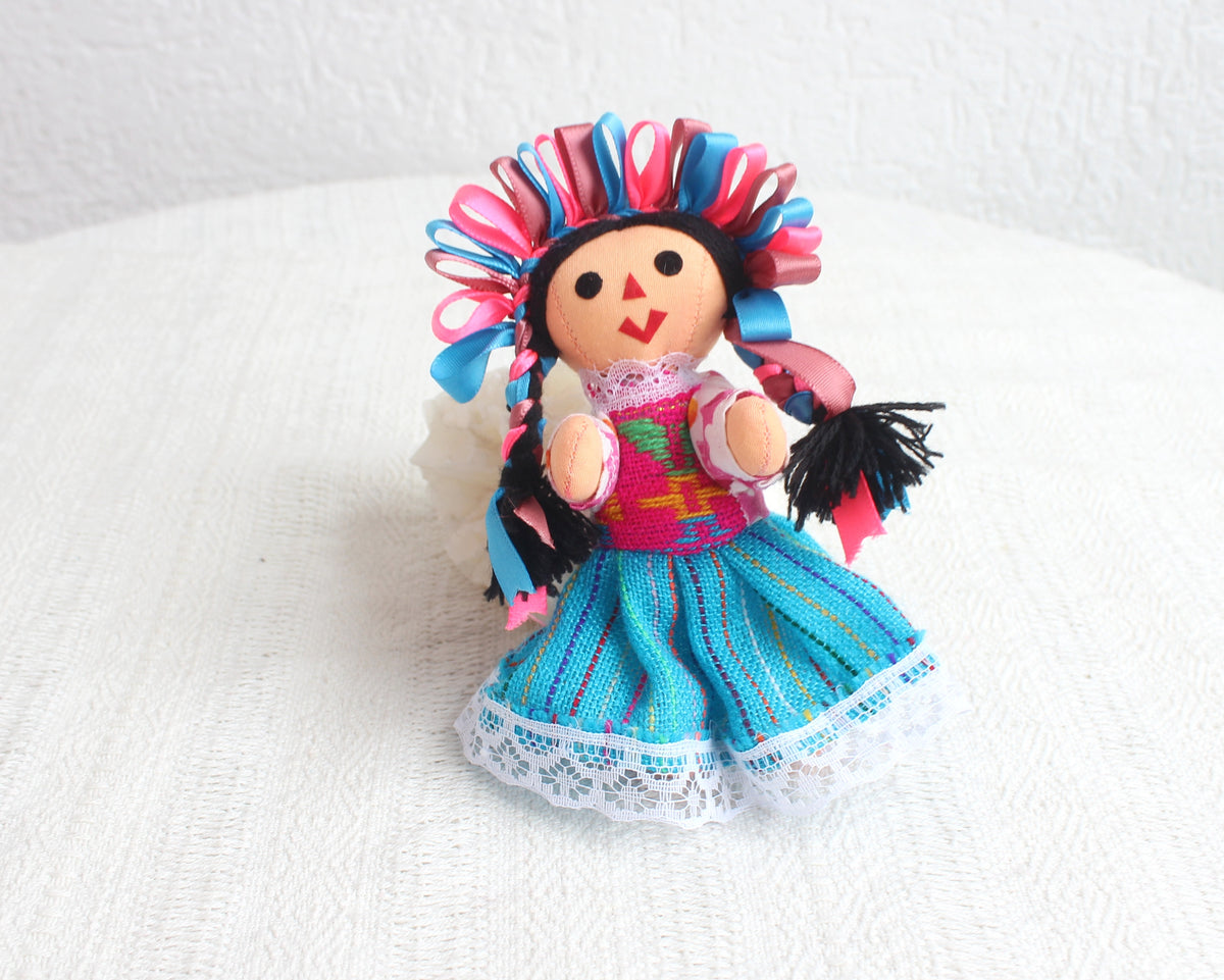 Muñeca Lelé Pequeña Azul Rosa Marsala