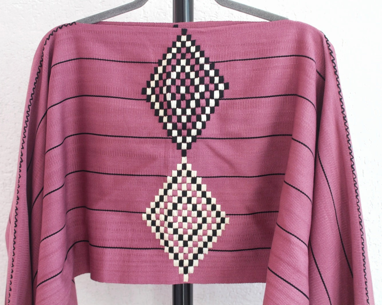 Jorongo Rombos Rosa Lineas Negro