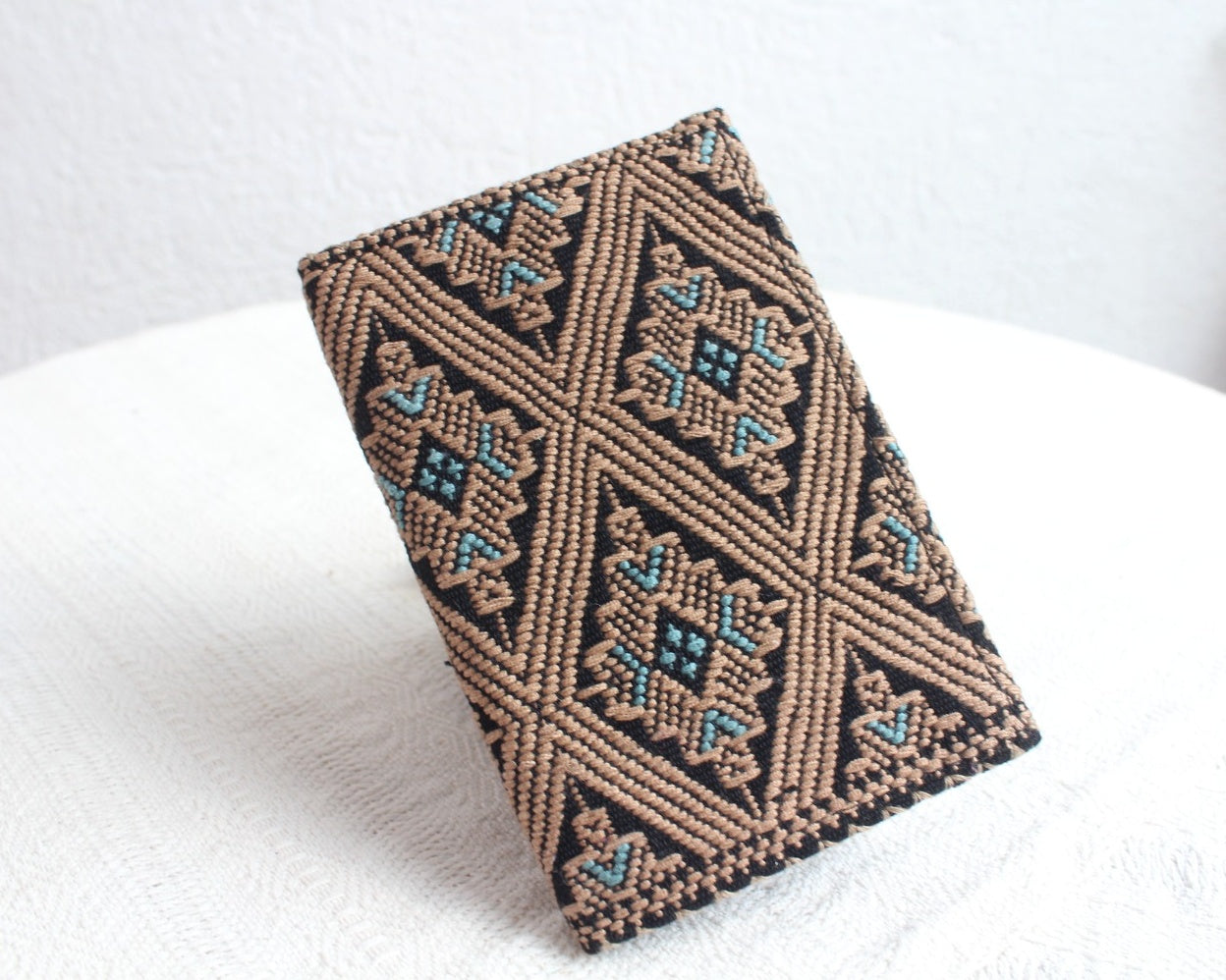 Porta Pasaporte Estrellas Café Gris Negro