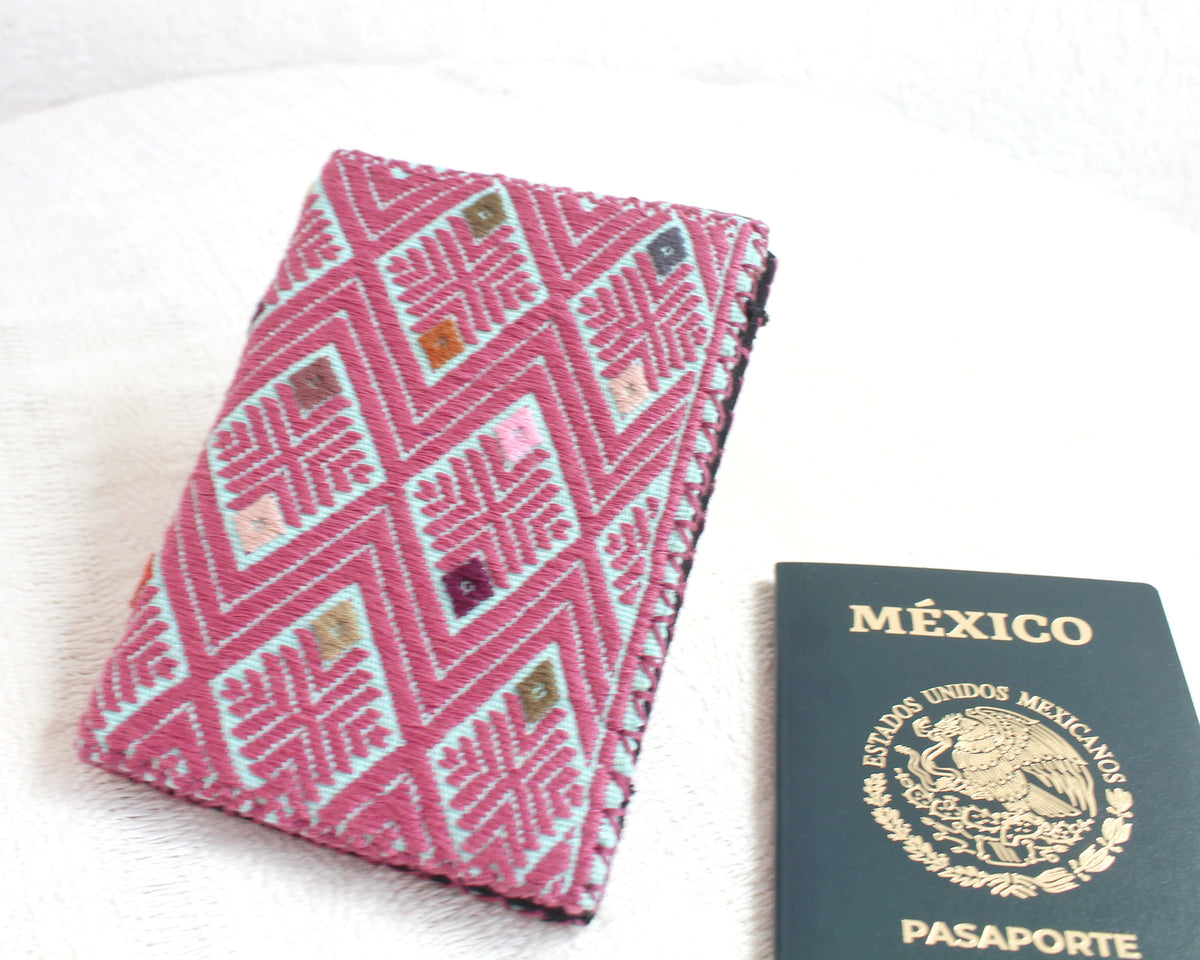 Porta Pasaporte Flores Rosa