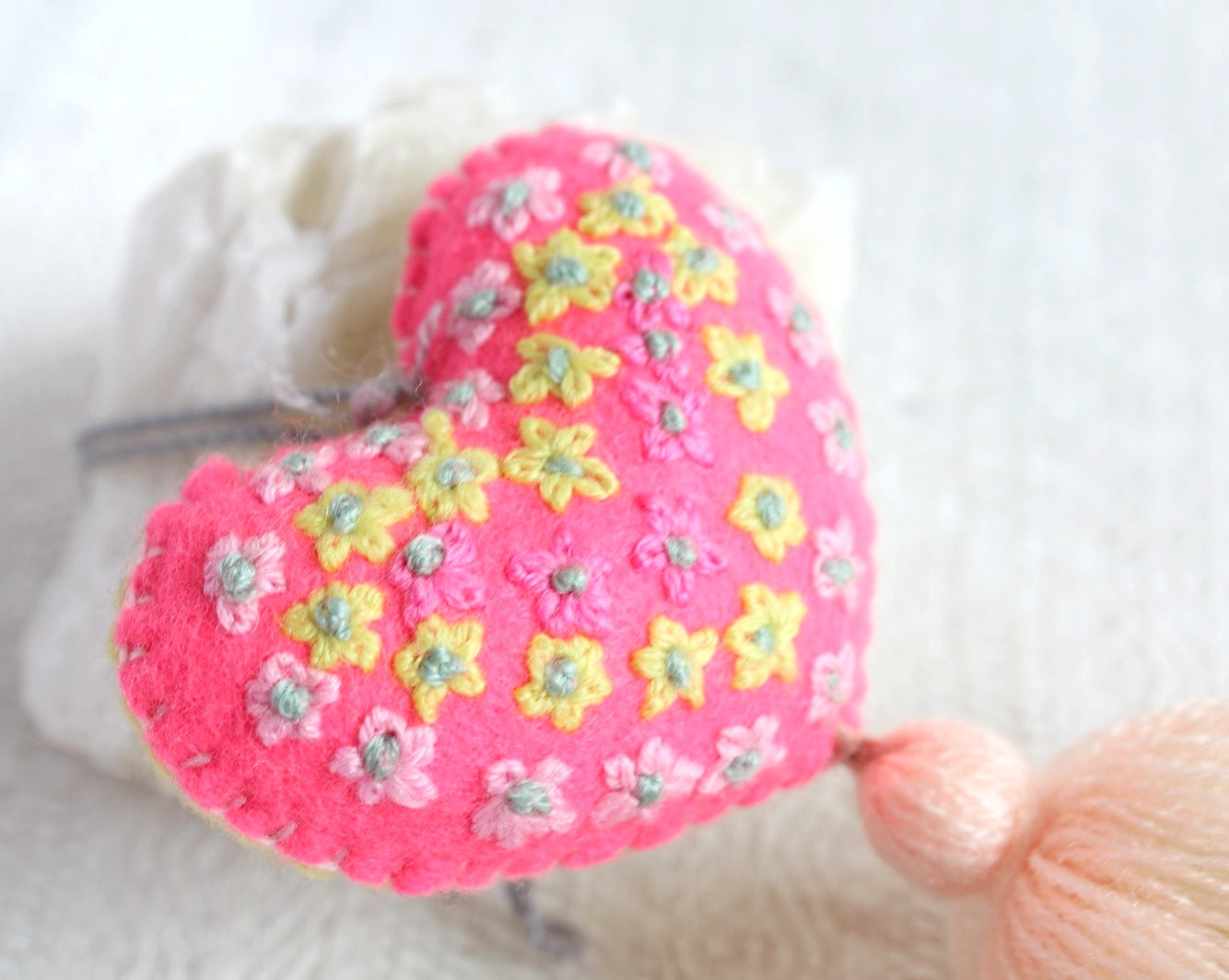 Corazón Florecitas Rosa Verde Coral