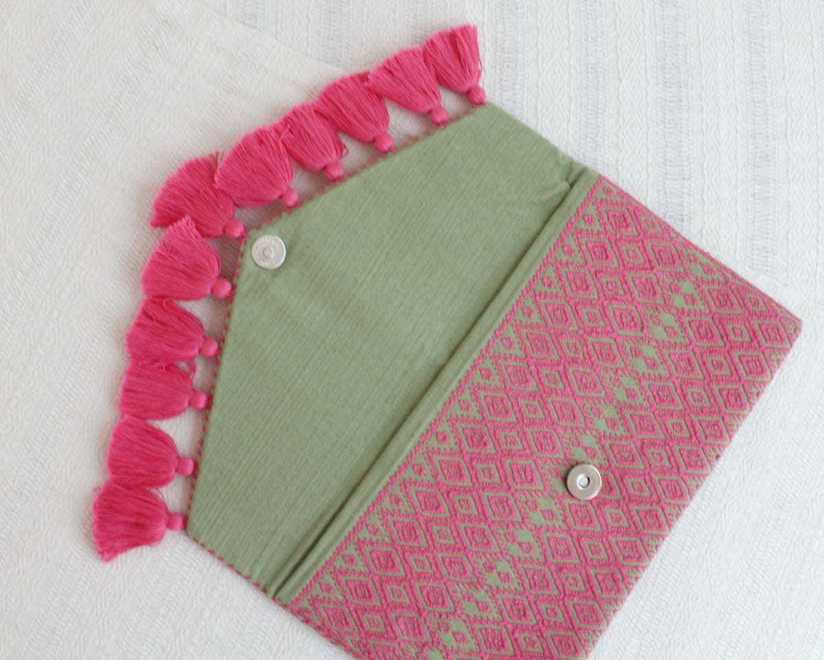 Clutch Artesanal SCH ’IXAL Corona Coral Menta