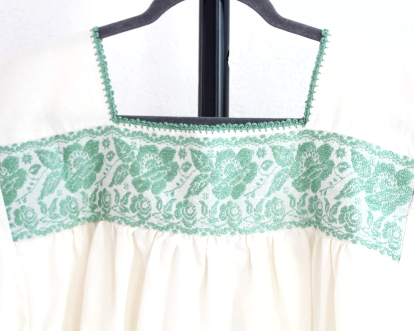 Blusa Tradicional Bordada Rosas Menta L - XL