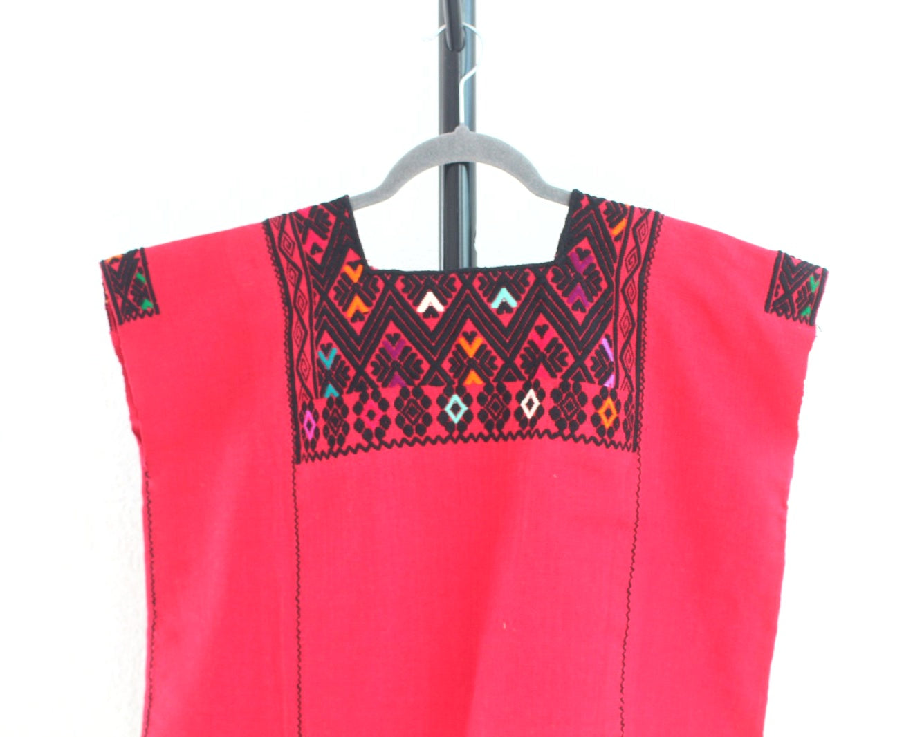 Huipil Corto Laura Rojo Negro