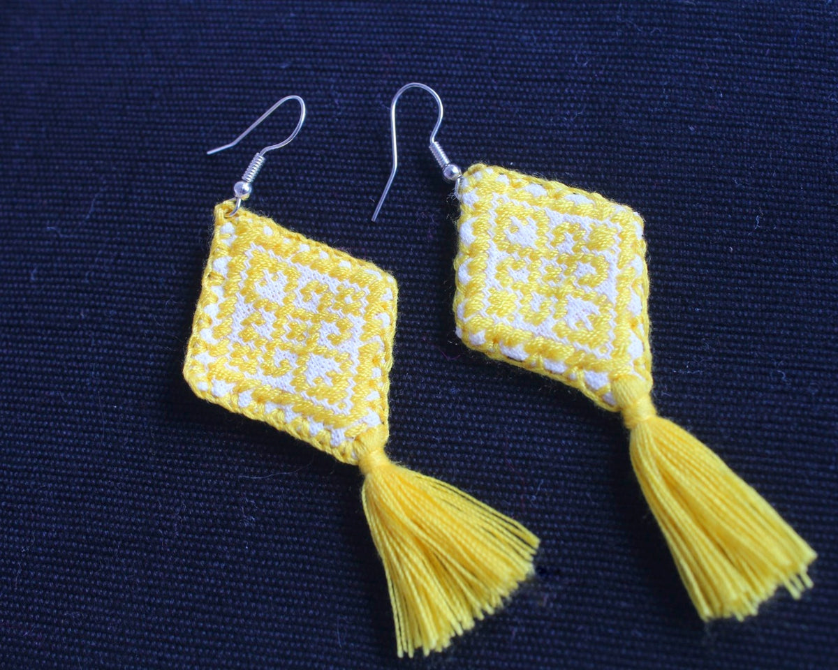Aretes Grecas Amarillo