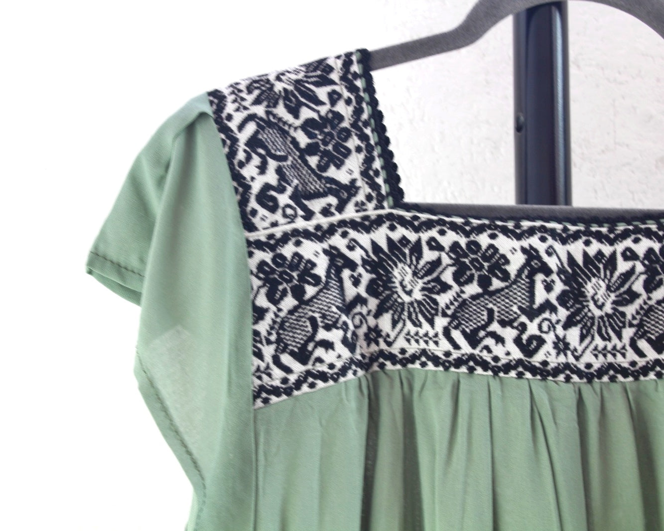 Blusa Bordada Tania Menta Burritos