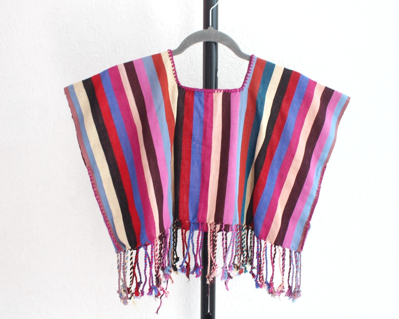 Crop Top Flores Rococo Lineas Lila Colores