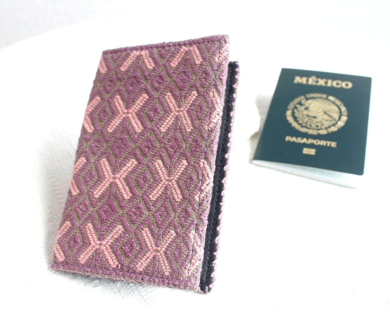 Porta Pasaporte Mariposas Rosa Lila