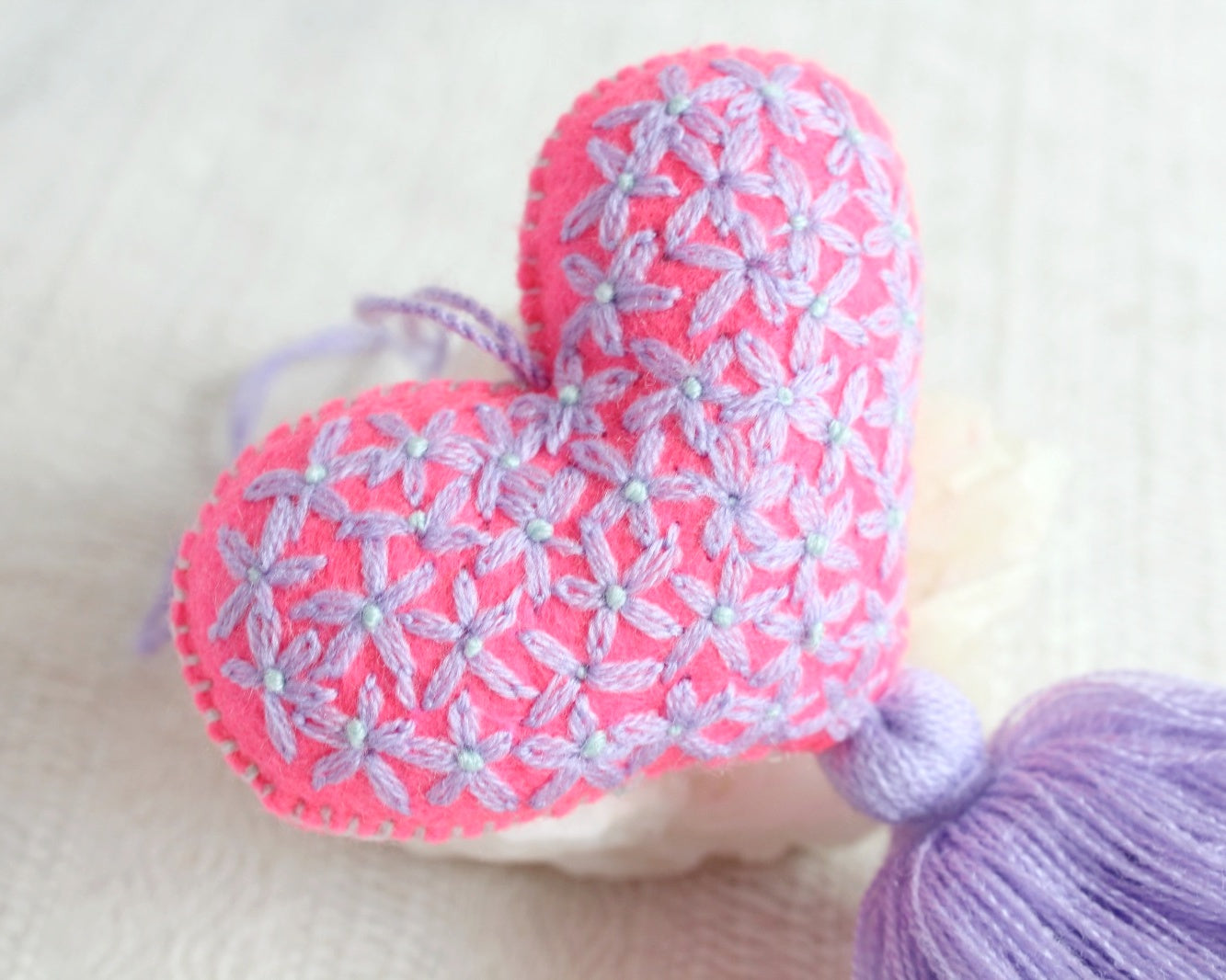 Corazón Florecitas Rosa Lila